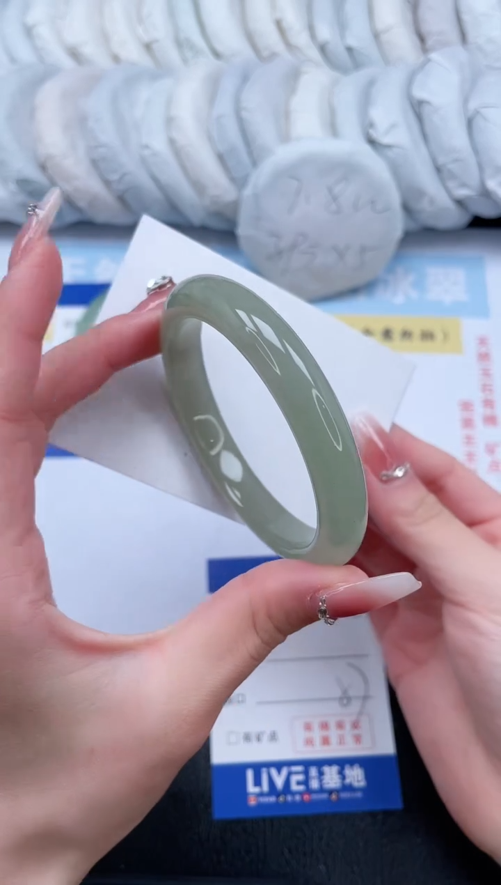 【闪购商品】石英质玉手镯未镶嵌T214-57