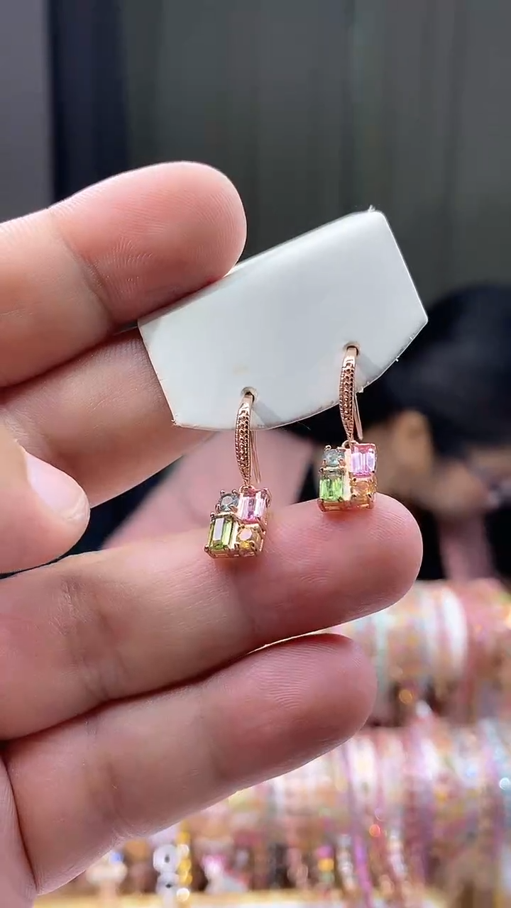 【闪购商品】碧玺耳钩银S925镶嵌3544354354354