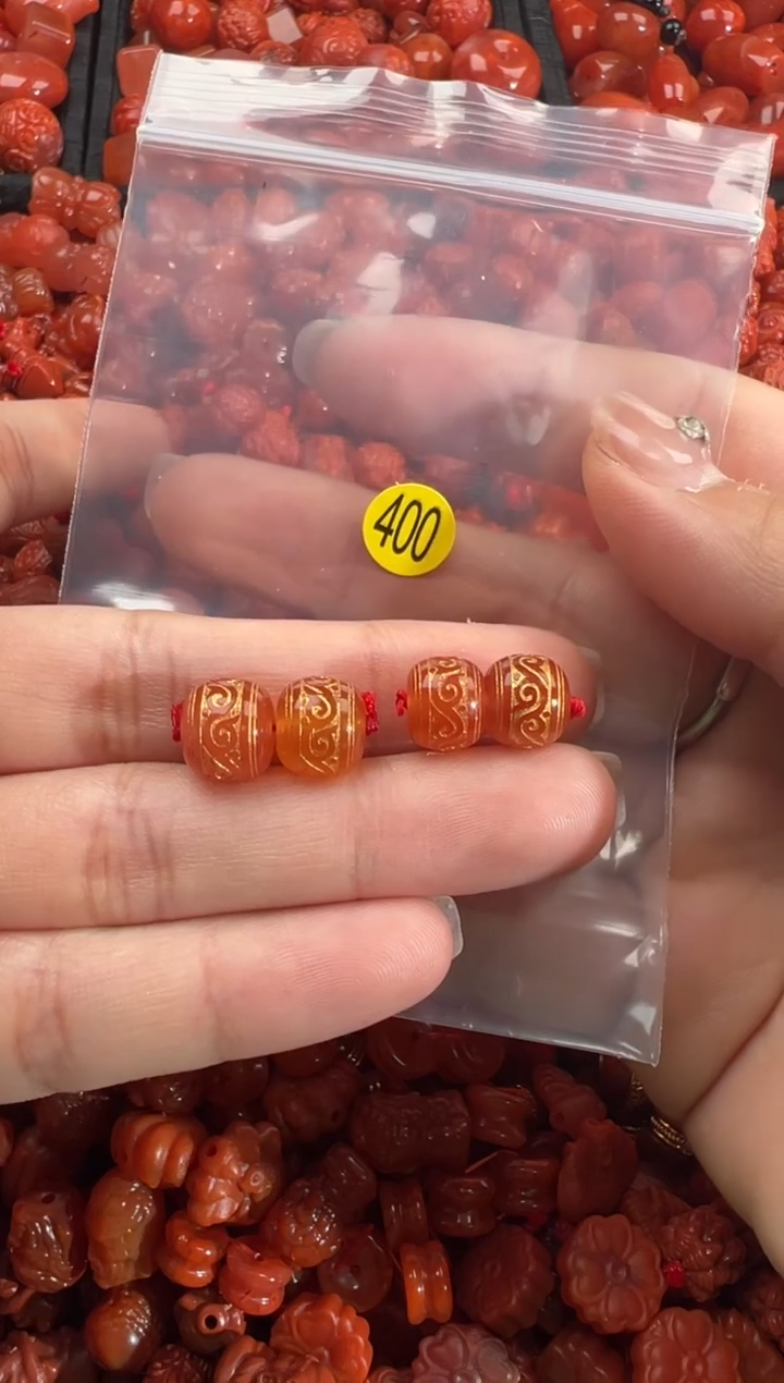 南红玛瑙未镶嵌颈饰1