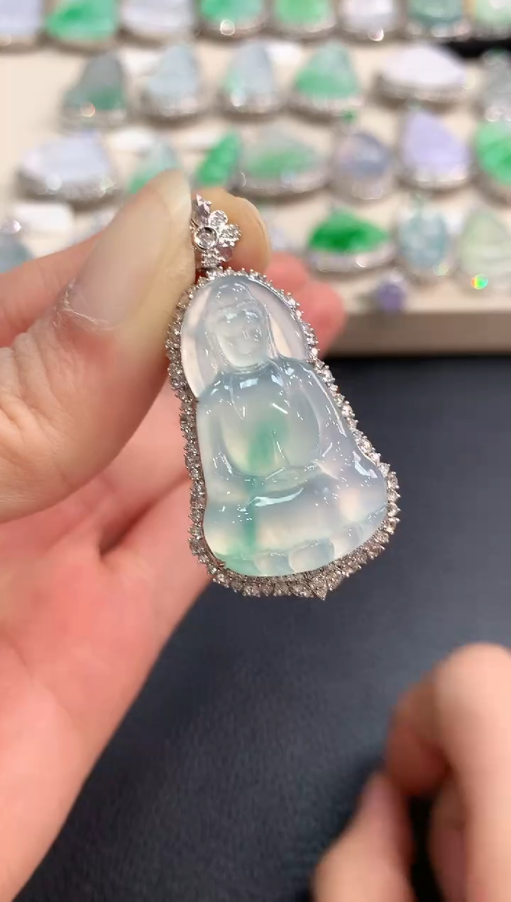 【闪购商品】翡翠吊坠(不含链)18K金镶嵌n76     