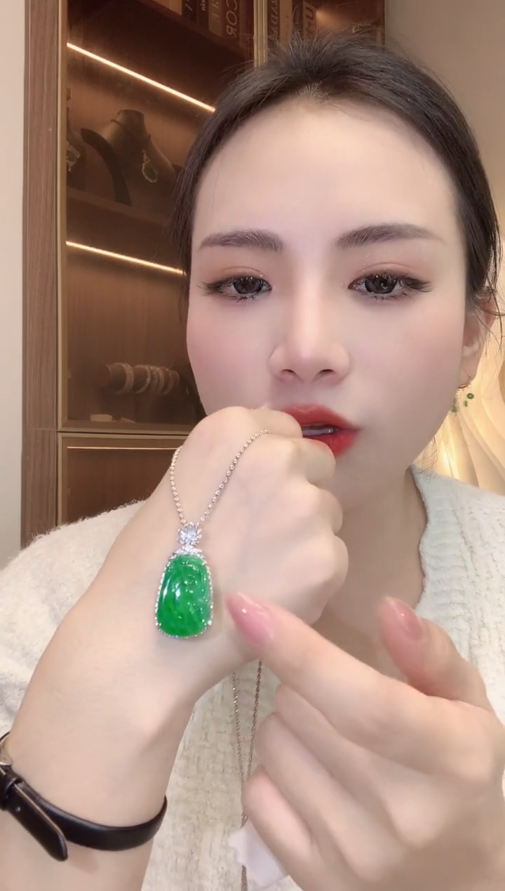 【闪购商品】翡翠吊坠(不含链)18K金镶嵌A48 多样性发货一件