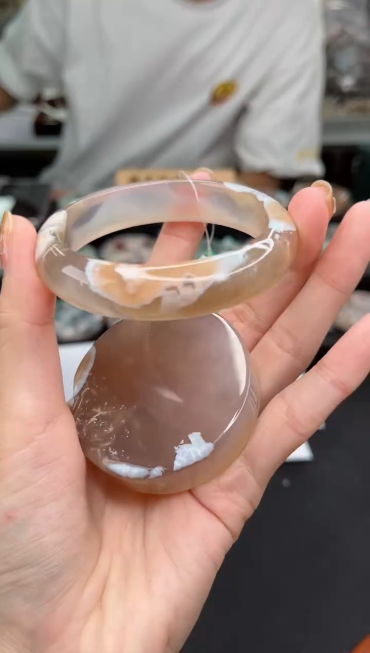 【闪购商品】石英质玉手镯未镶嵌57圈口（赠品镯心）6536133