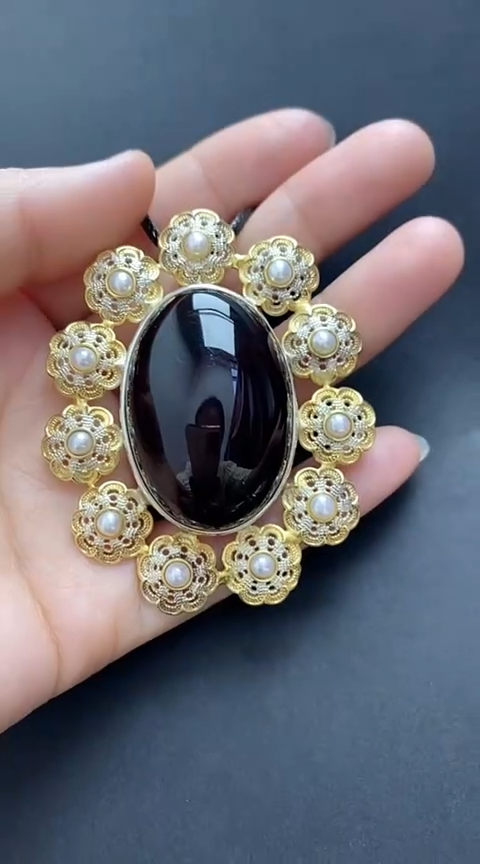 【闪购商品】琥珀裸石银S925镶嵌血珀吊坠