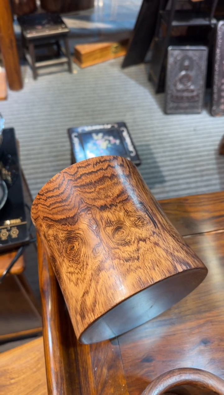 【闪购商品】木黄花梨笔筒一套00000000000