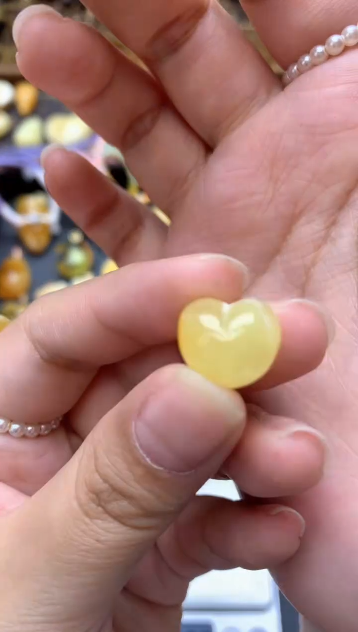 【闪购商品】琥珀珠宝奇石未镶嵌042琥珀蜜蜡花粉有纹小坑介意勿拍