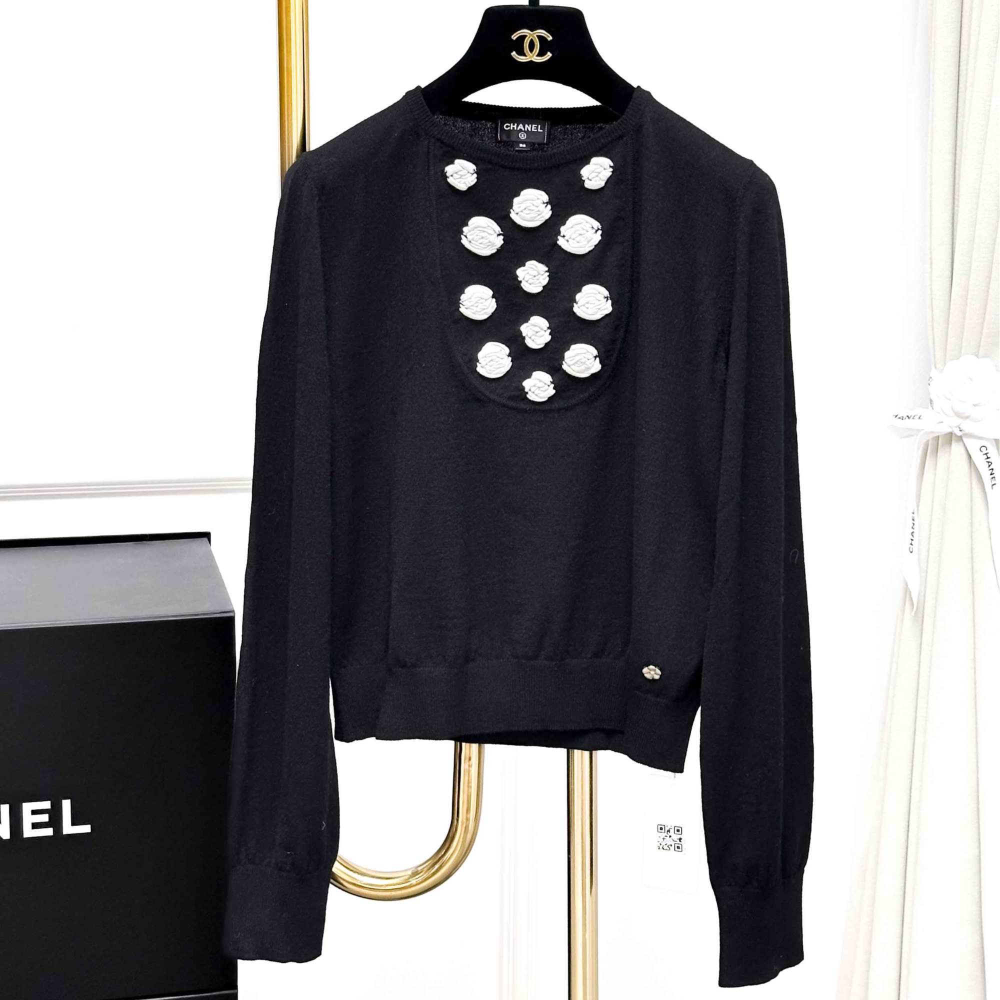 99新 Chanel/香奈儿 36码 黑色拼白色 山茶花 长袖 上衣 