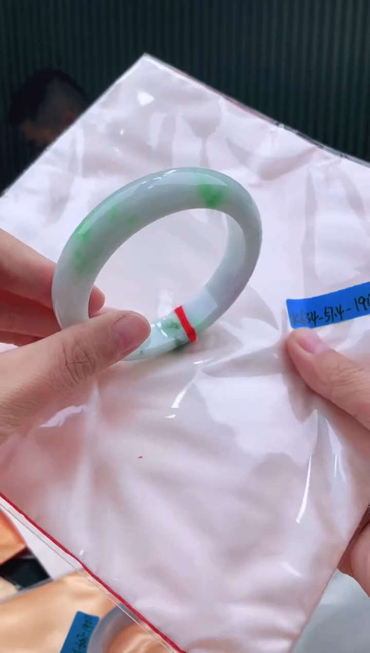 未镶嵌手镯翡翠57