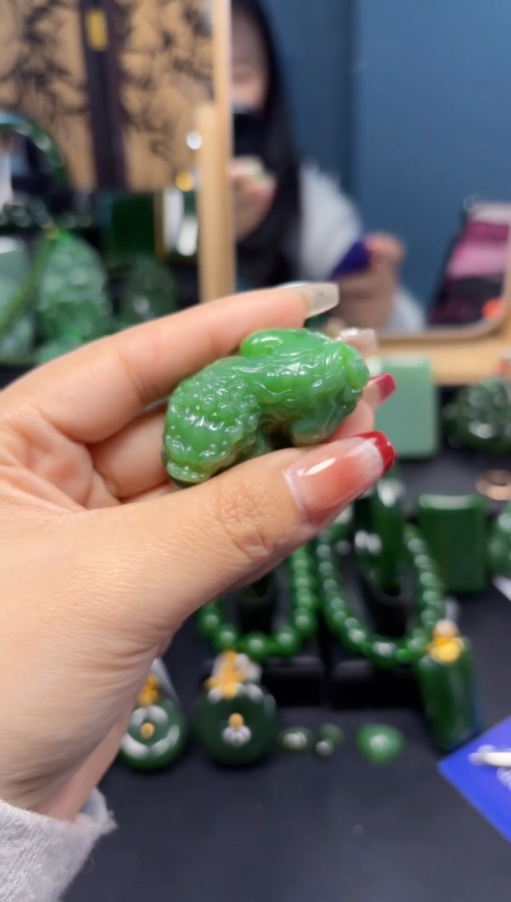 【闪购商品】和田玉（碧玉）吊坠(赠链)未镶嵌1