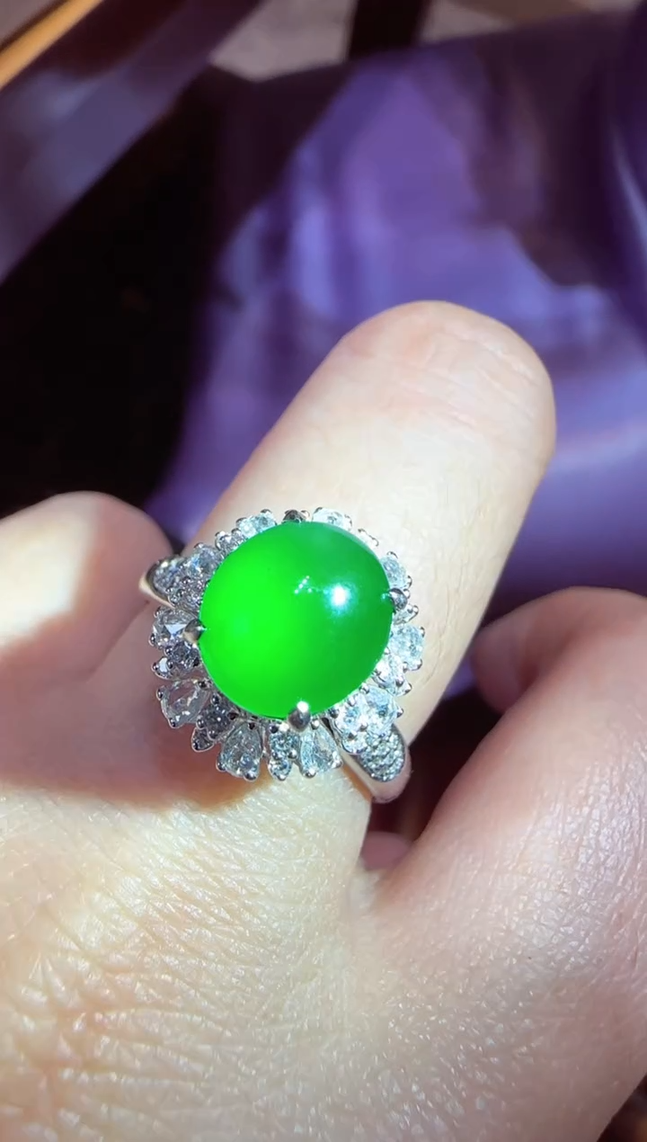 【闪购商品】翡翠18K金镶嵌戒指蛋面