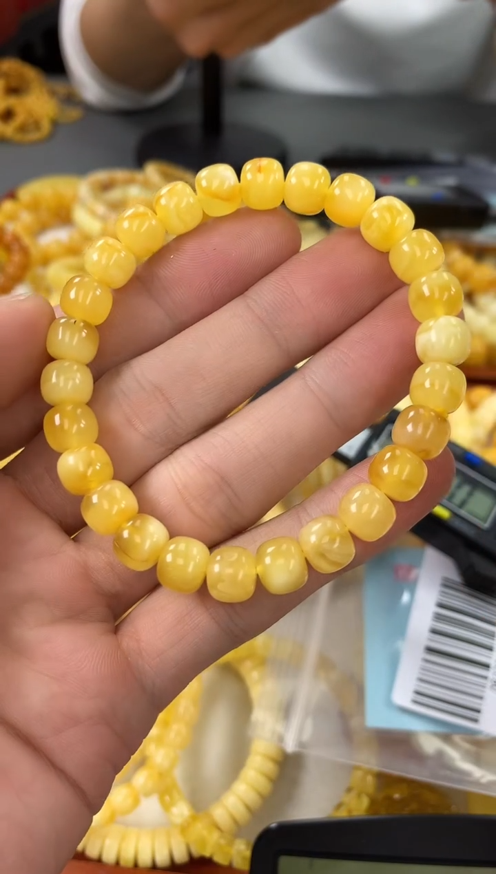 【闪购商品】琥珀裸石未镶嵌手串
