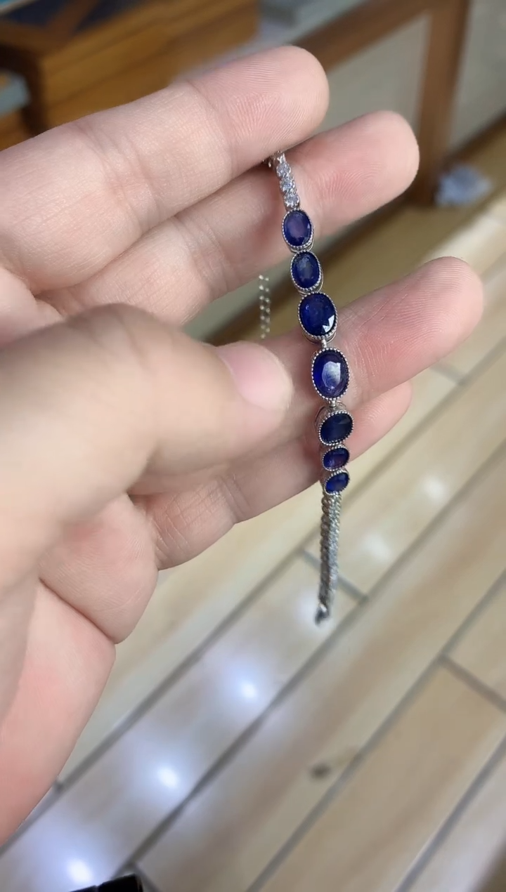 【闪购商品】蓝宝石手链银S925镶嵌...........