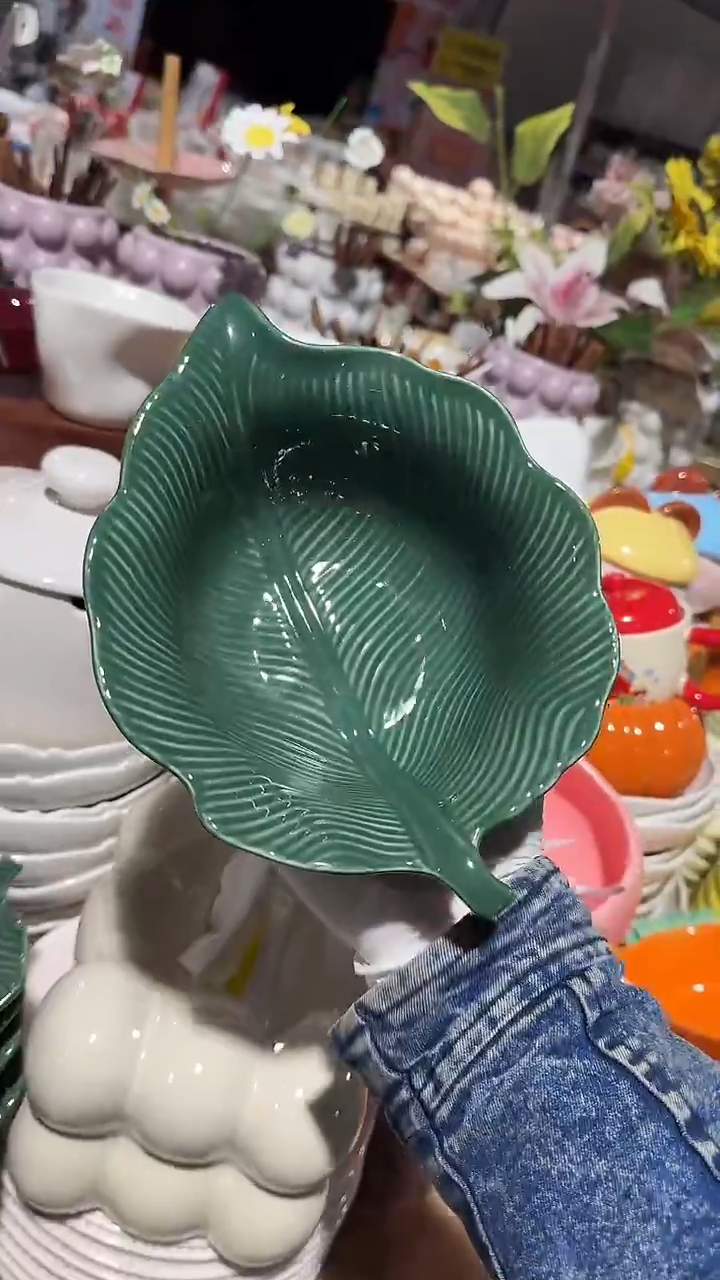 陶瓷大号叶子碗微瑕 凑满20元包邮