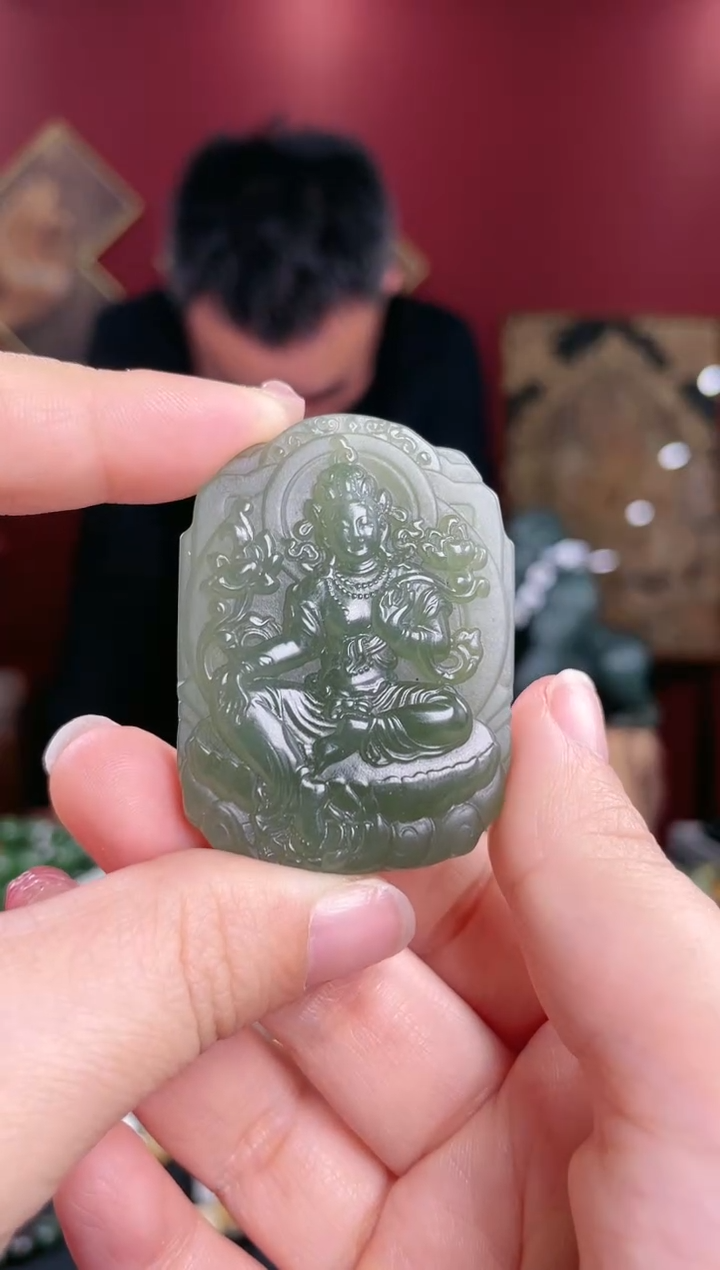 【闪购商品】和田玉颈饰未镶嵌湖水绿观音牌