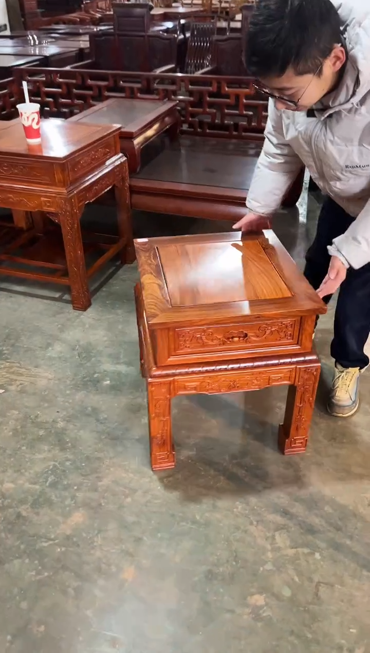 【闪购商品】花梨木类成套家具C01
