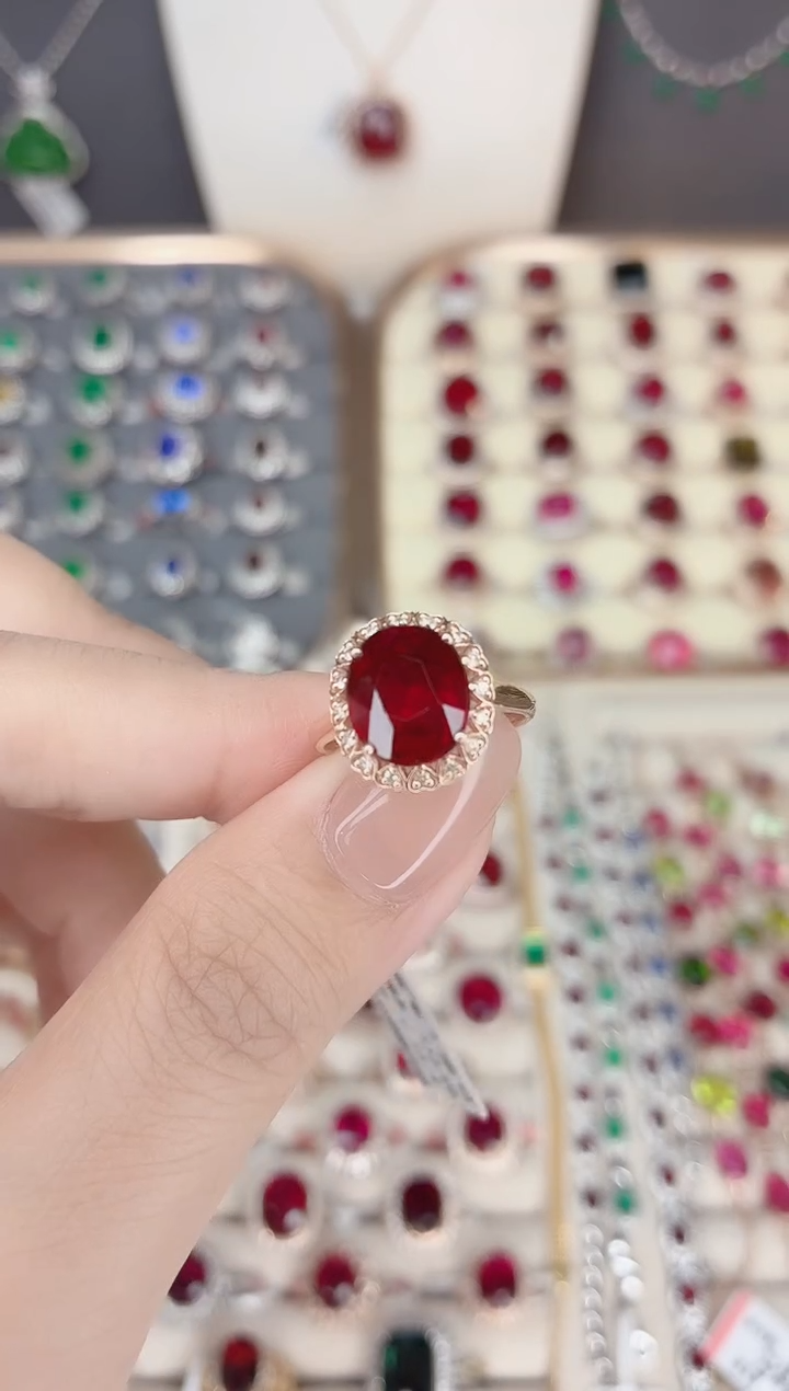 18K金镶嵌碧玺戒指碧玺4.6CT