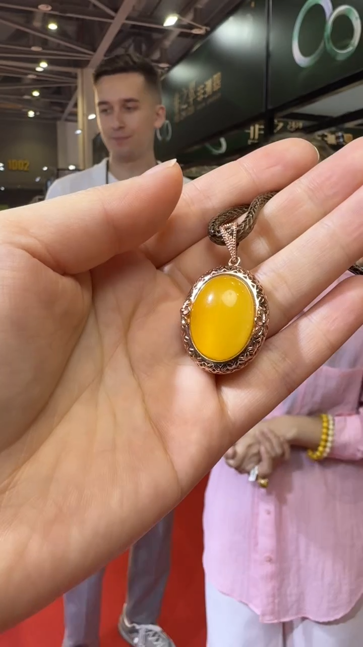 未镶嵌颈饰琥珀杭州珠宝展假一罚十