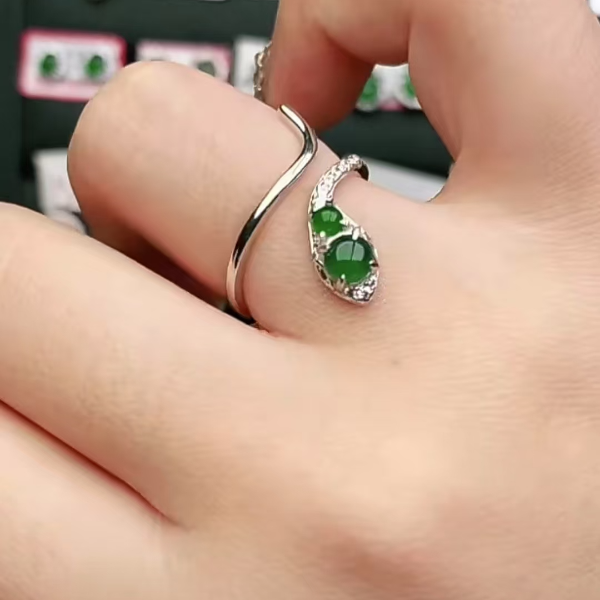 鑫辰珠宝天然A货翡翠银镶嵌设计款开口女戒指时尚百搭