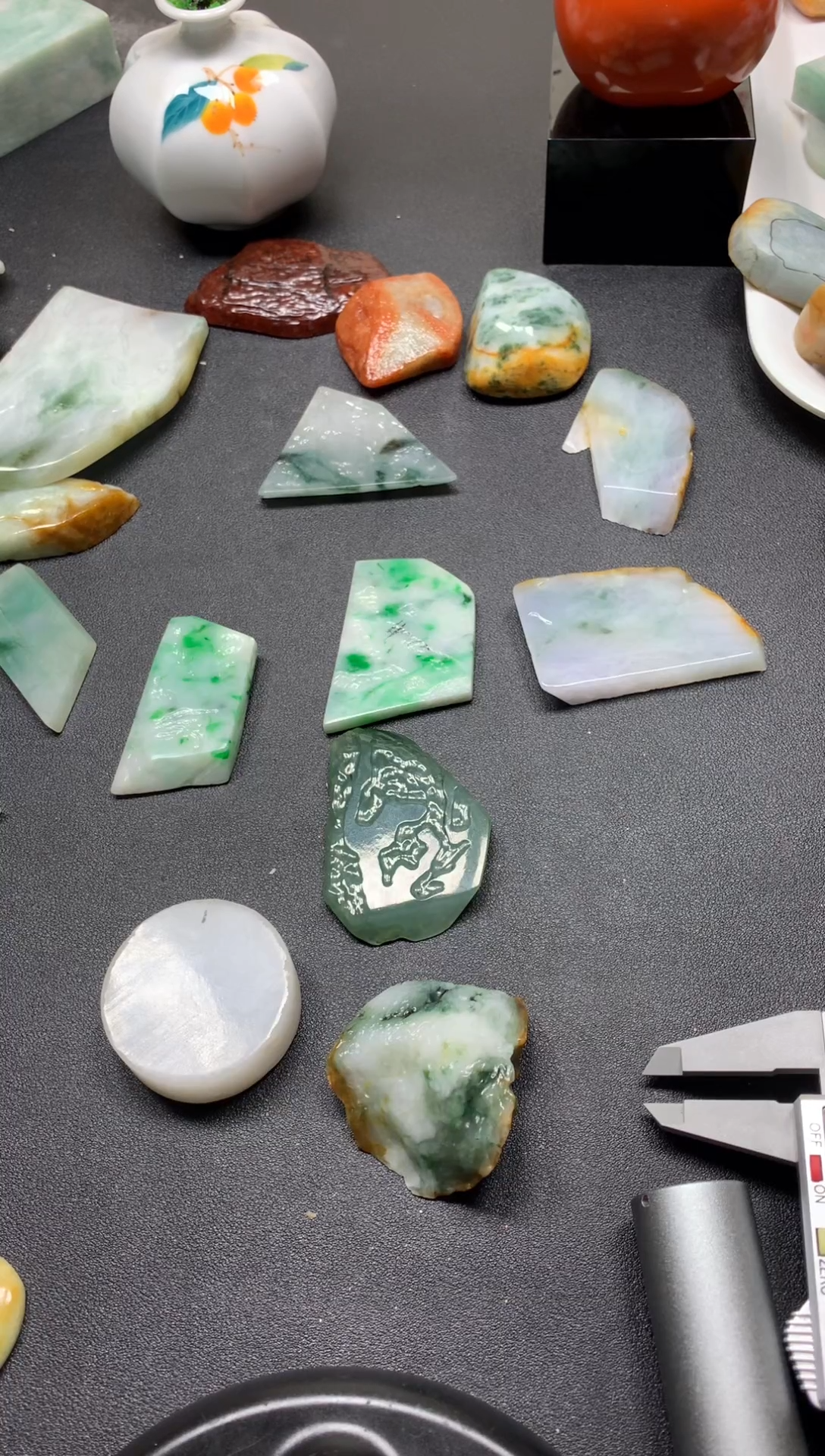 【闪购商品】翡翠颈饰未镶嵌天然翡翠A货