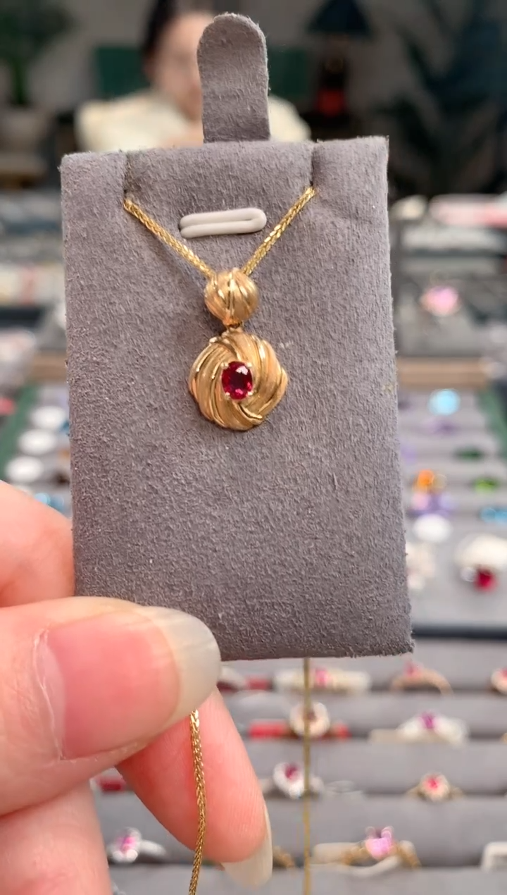 【闪购商品】红宝石吊坠(不含链)18K金镶嵌无烧