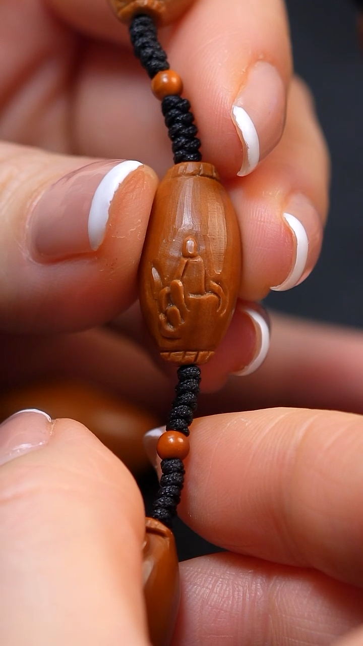 【闪购商品】橄榄核手串小籽无相佛