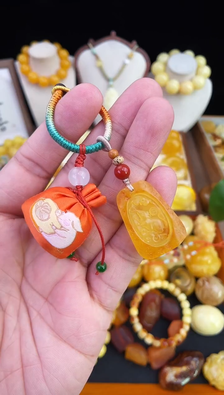 琥珀未镶嵌珠宝奇石柒月