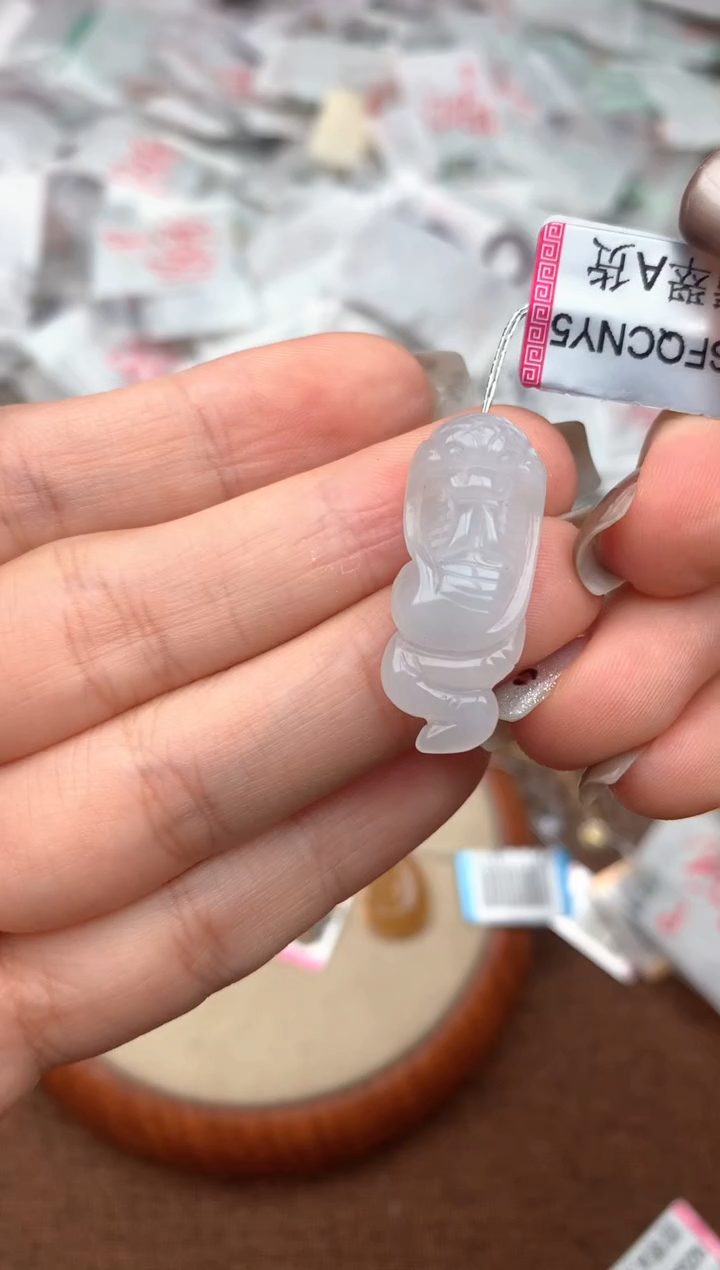 未镶嵌挂件翡翠—
