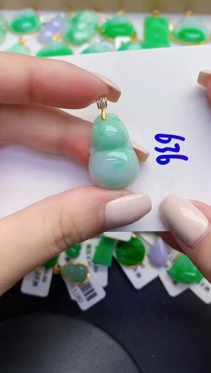 颈饰未镶嵌翡翠缅甸天然翡翠A货