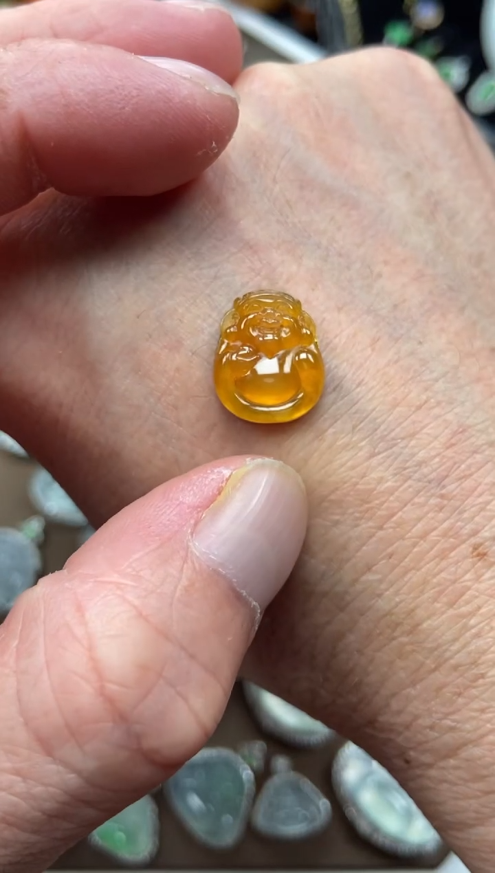 【闪购商品】翡翠吊坠(不含链)未镶嵌财神