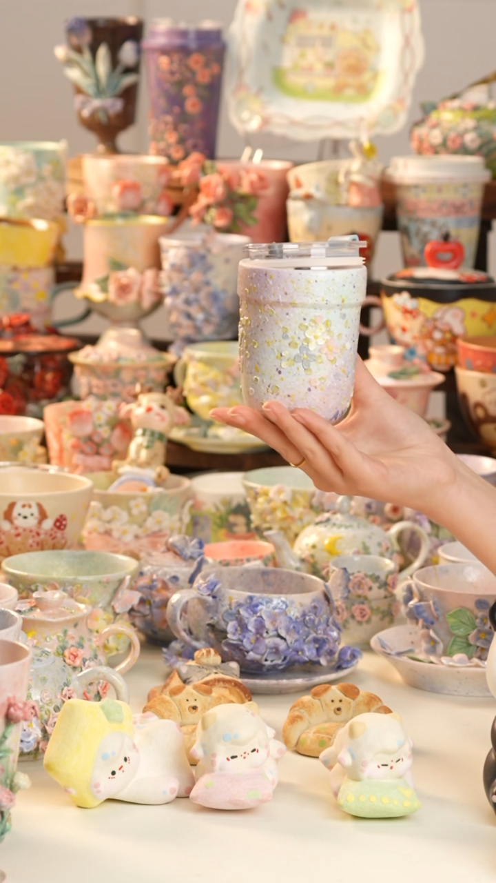 摆件陶景德镇釉下彩手绘设计师款陶瓷