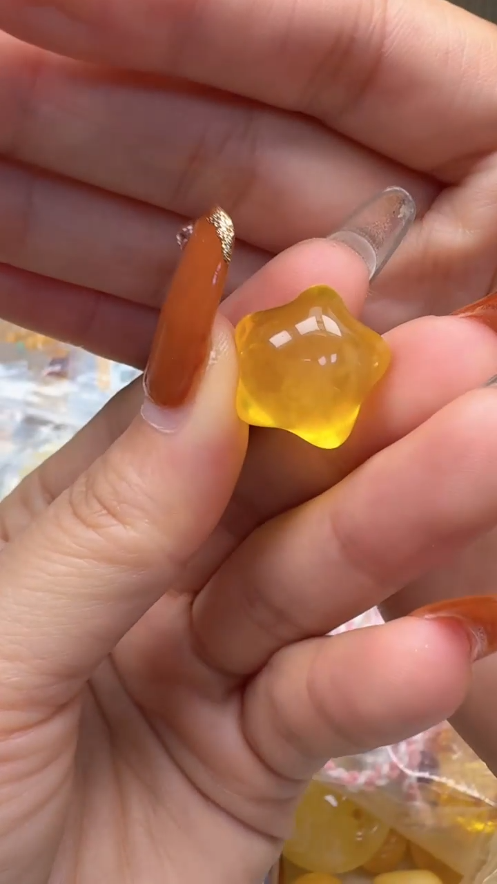 裸石琥珀未镶嵌如图