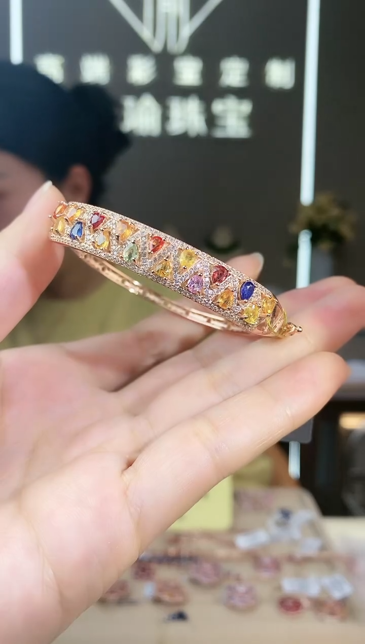 【闪购商品】彩色蓝宝石手镯银S925镶嵌手镯
