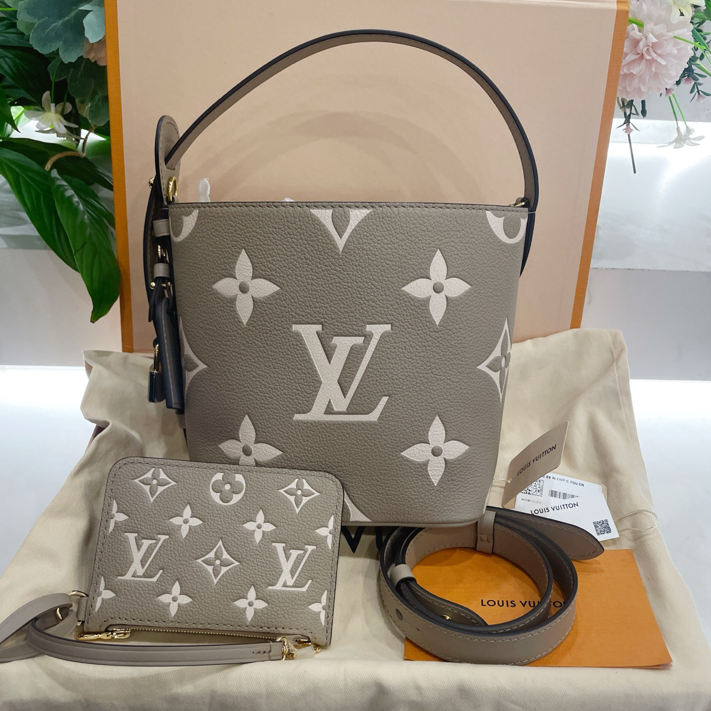 未使用 LouisVuitton/路易威登 all in bb 新款大象灰水桶包