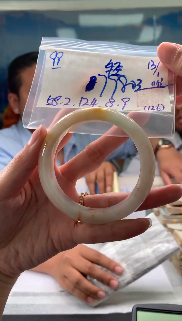 【闪购商品】翡翠手镯未镶嵌翡翠手镯 下单联系小耳机#99