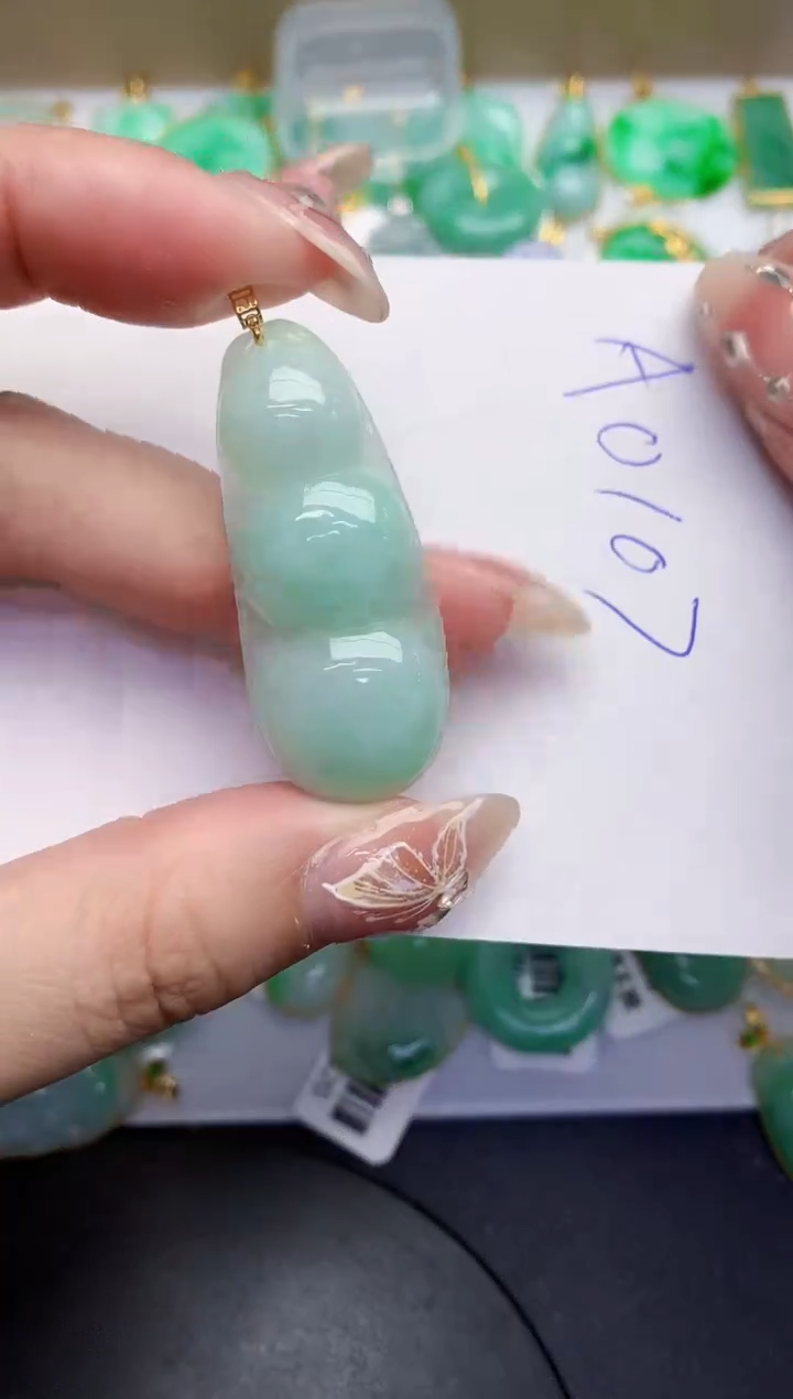 【闪购商品】翡翠颈饰18K金镶嵌0000000000