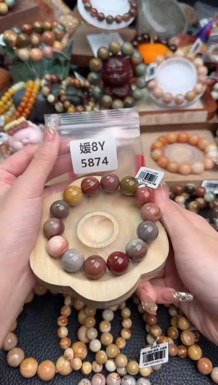 【闪购商品】石英质玉手链未镶嵌8Y5874