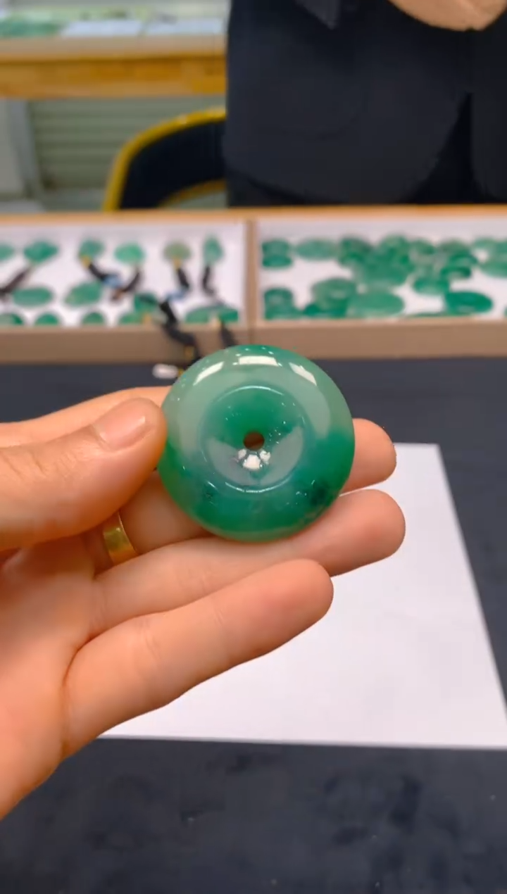 【闪购商品】石英质玉颈饰未镶嵌冰美人非洲翠70