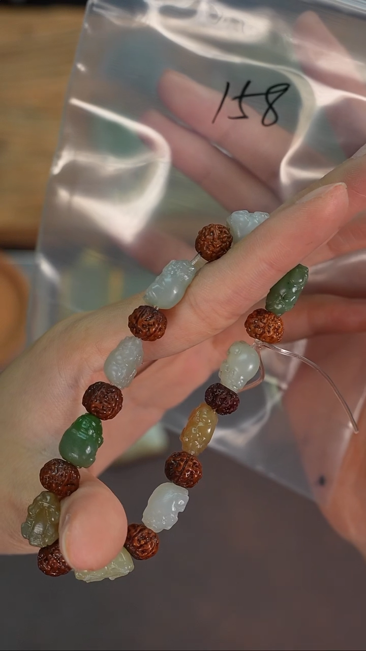 未镶嵌手串和田玉豪****哥若雨臣品质回血