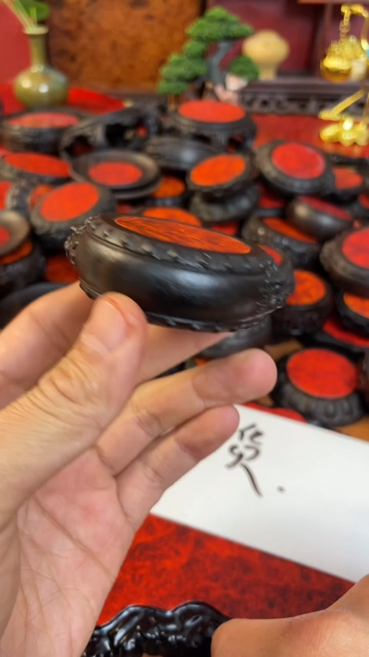 【闪购商品】东非黑黄檀（紫光檀）木艺（黄）貔貅盖置