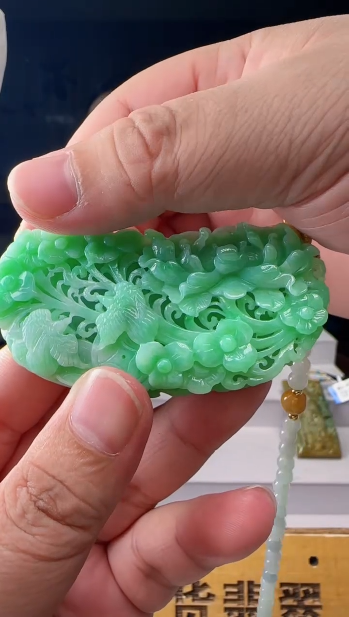 吊坠(赠链)未镶嵌翡翠ZM@@960Q7J05512