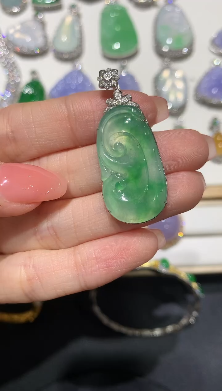 【闪购商品】翡翠吊坠(不含链)18K金镶嵌团购2