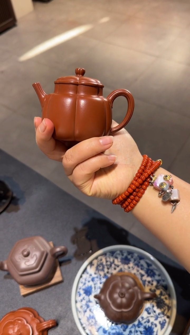 茶壶紫砂李***?繁花 朱泥