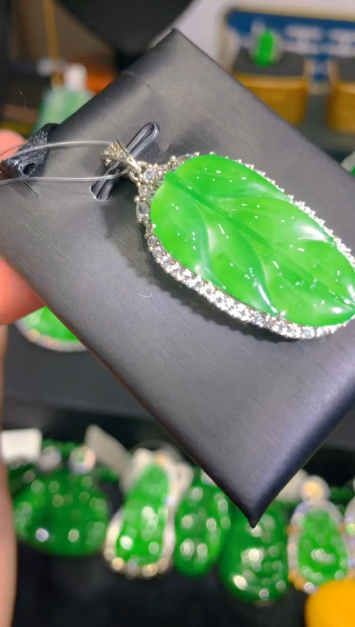 【闪购商品】翡翠颈饰银S925镶嵌25一季