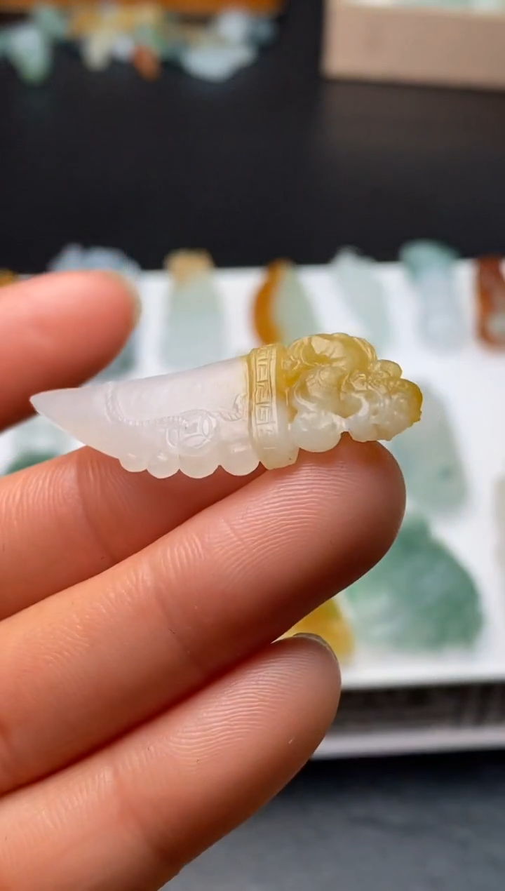 【闪购商品】定制翡翠未镶嵌翡翠毛货~