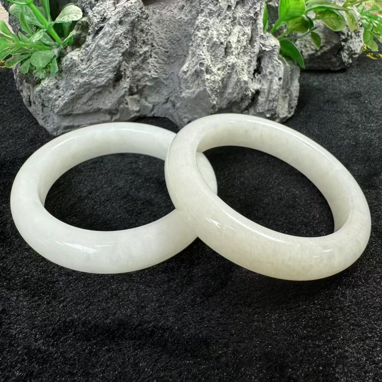 TS-28-透闪石质玉手镯-多样性只发一件