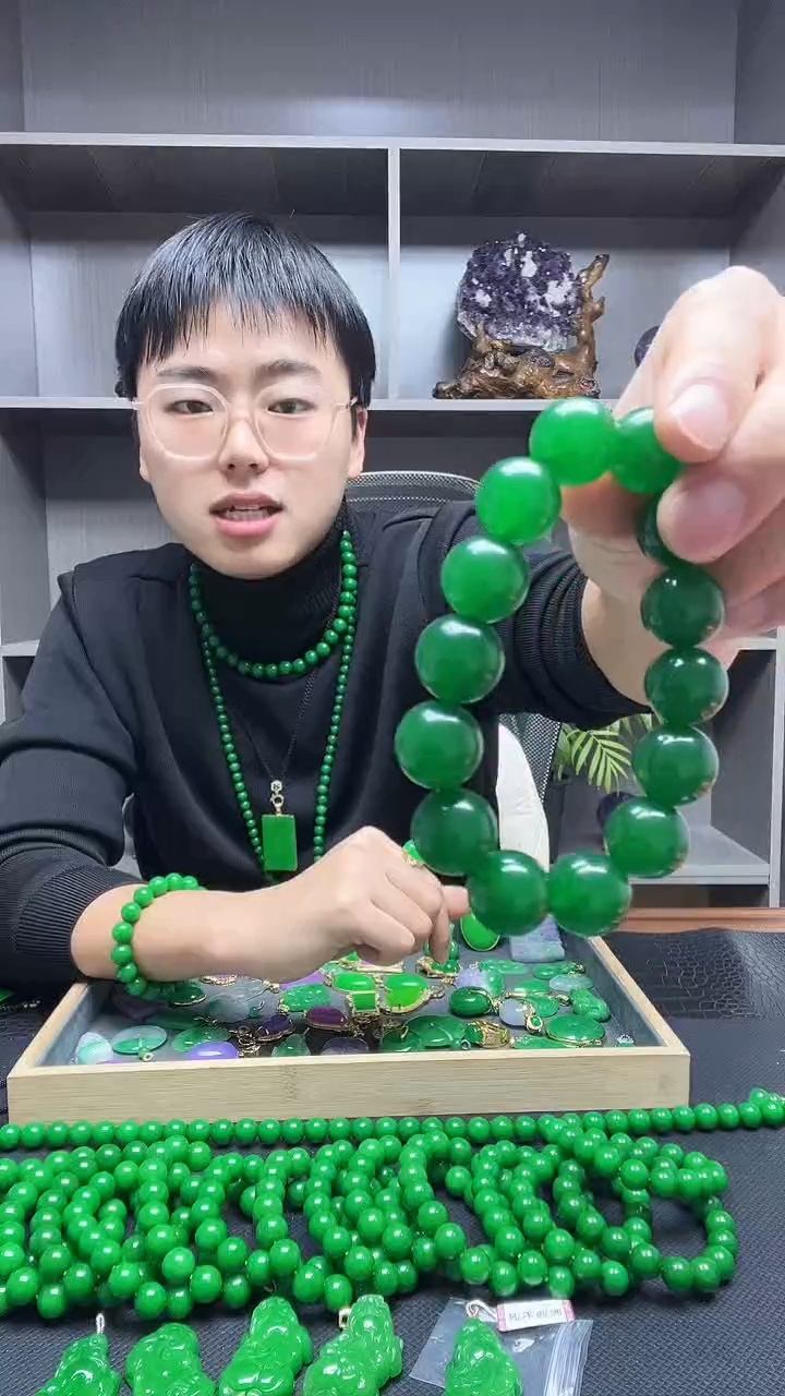 未镶嵌手链翡翠俞手链