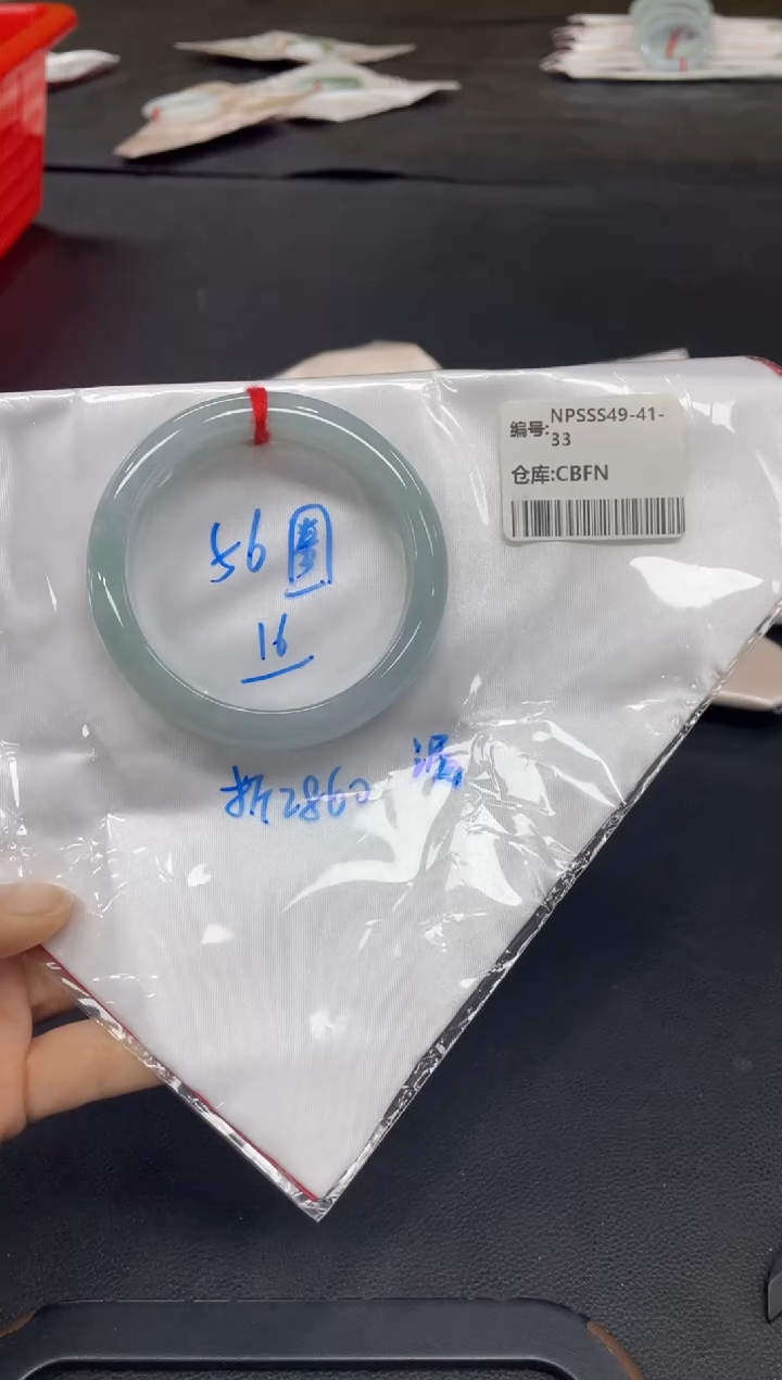 未镶嵌手镯翡翠翡翠手镯