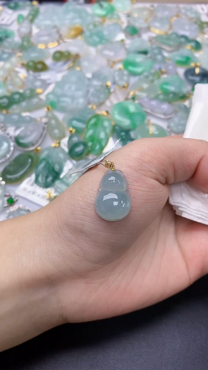 颈饰18K金镶嵌翡翠天然缅甸A货百元以上9元证书费自理