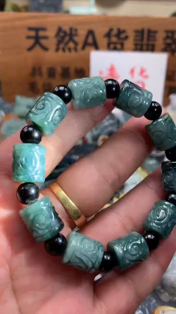 【闪购商品】翡翠颈饰未镶嵌保真天然A货翡翠