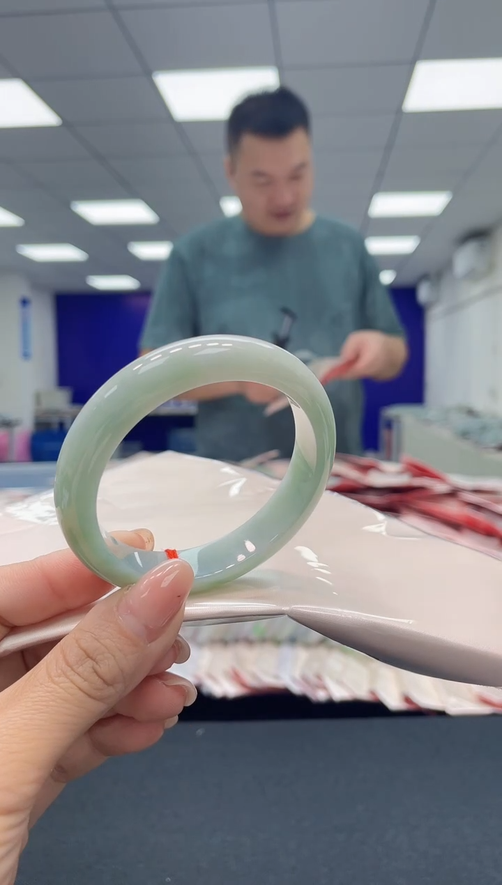 【闪购商品】翡翠手镯未镶嵌AAAAAAAAAA