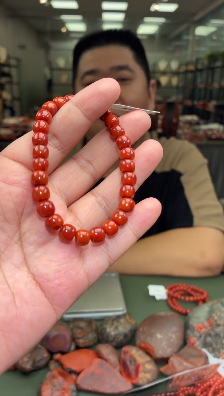 手串未镶嵌南红玛瑙单圈手串一条约7mm+多样性发货